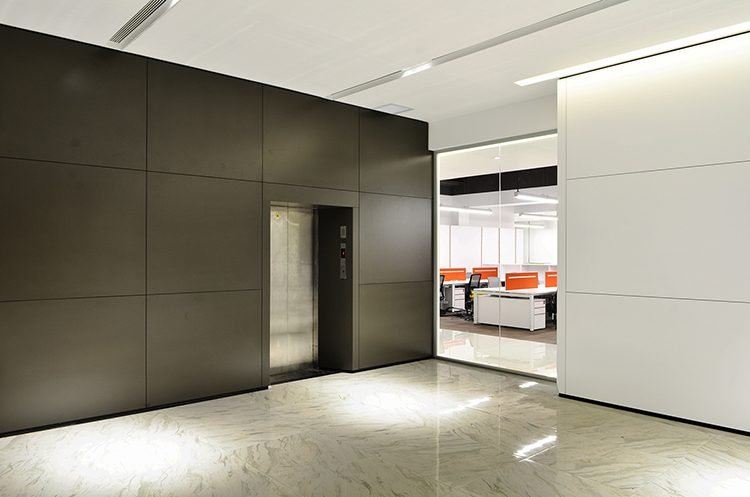 Gibca's Solid Office Partition System in Plain Color Laminate